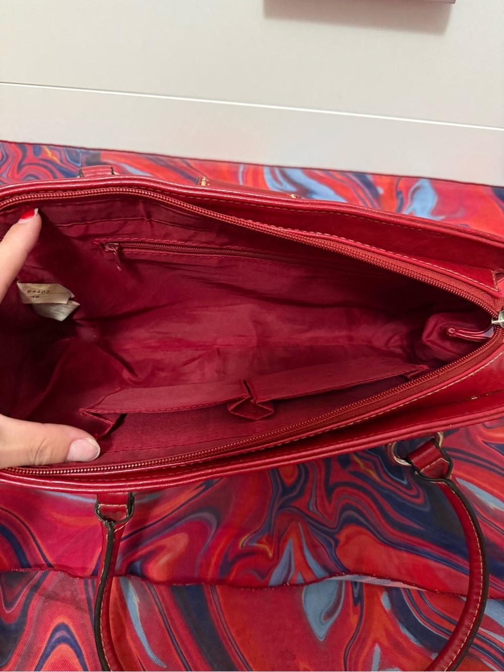 Vintage Y2K Cherry Red Structured East West Baguette Bag πβ¨ - Picture 3 of 7